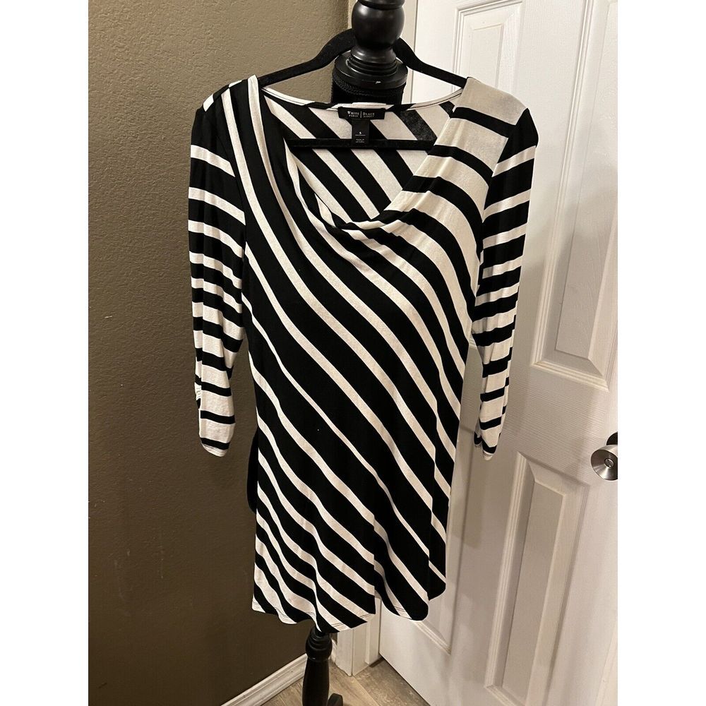 White House Black Market Dress Womens Size S Flare Black White  Striped‎ USA